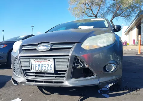 2014 Ford Focus Se from USA, damaged, VIN 1FADP3K26EL399621